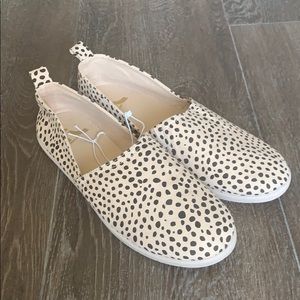 Report sz9.5 leopard flats